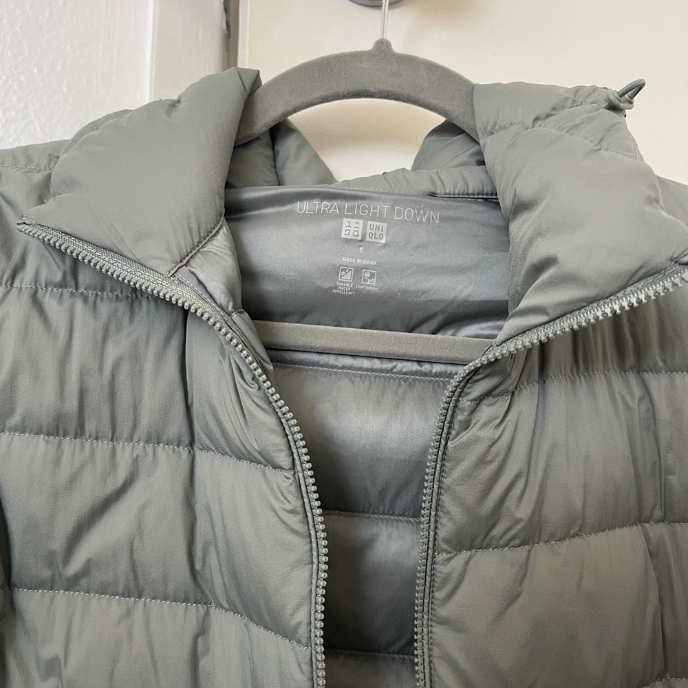 Uniqlo Ultra Light Down Jacket Size Small